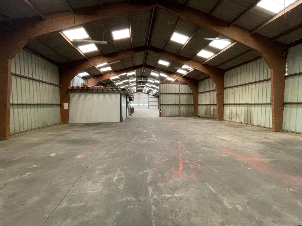 Local d'activité Servon-sur-Vilaine 1500m² Location local d'activité Servon-sur-Vilaine Ille-et-Vilaine OLACT2425289 2